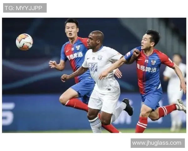 上海足球队积分榜领先以86分稳居第一名争夺锦标赛冠军