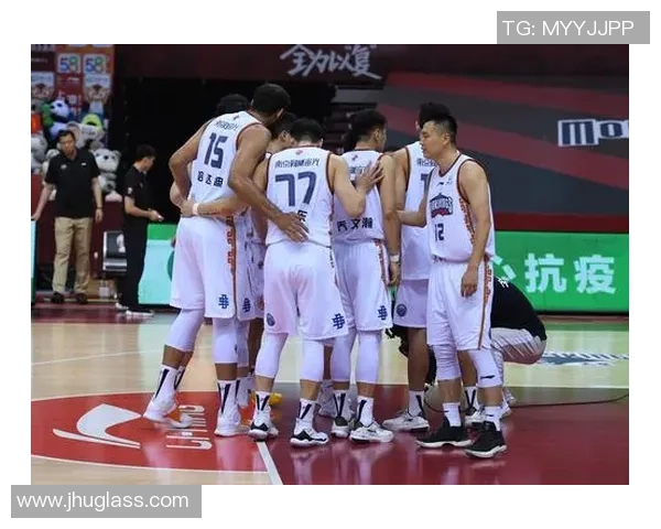 南京篮球队灵活性排名创新高引发热议展现团队实力与潜力