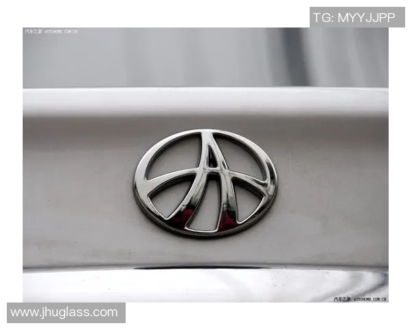 高粘性墙纸助力足球明星打造个性化家居空间的完美选择