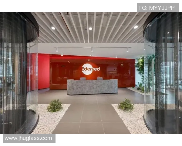 打造个性化足球室装饰方案让你的空间充满运动激情与活力