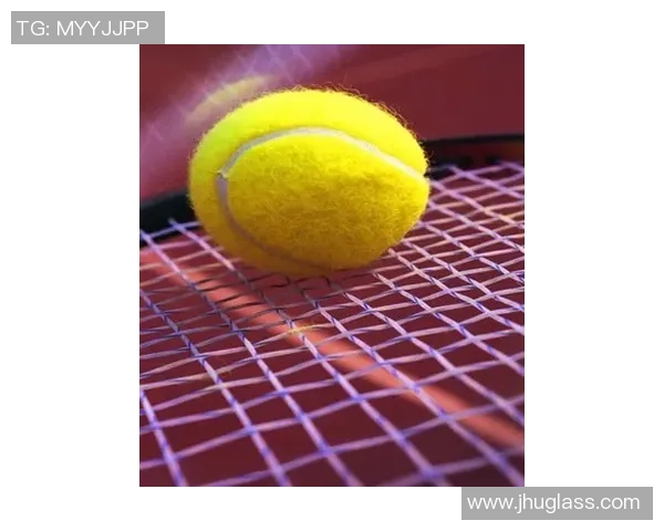 网球装备选购指南:必备训练器材推荐与使用技巧分享 网球装备选购指南:必备训练器材推荐与使用技巧分享